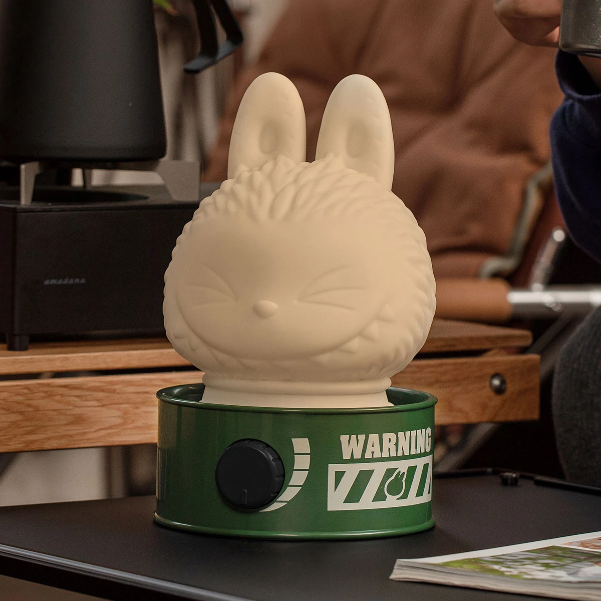 THE MONSTERS Home Of Elves Series-Vinyl Doll Lamp 5 THE MONSTERS Home Of Elves Series-Vinyl Doll Lamp - Image 5