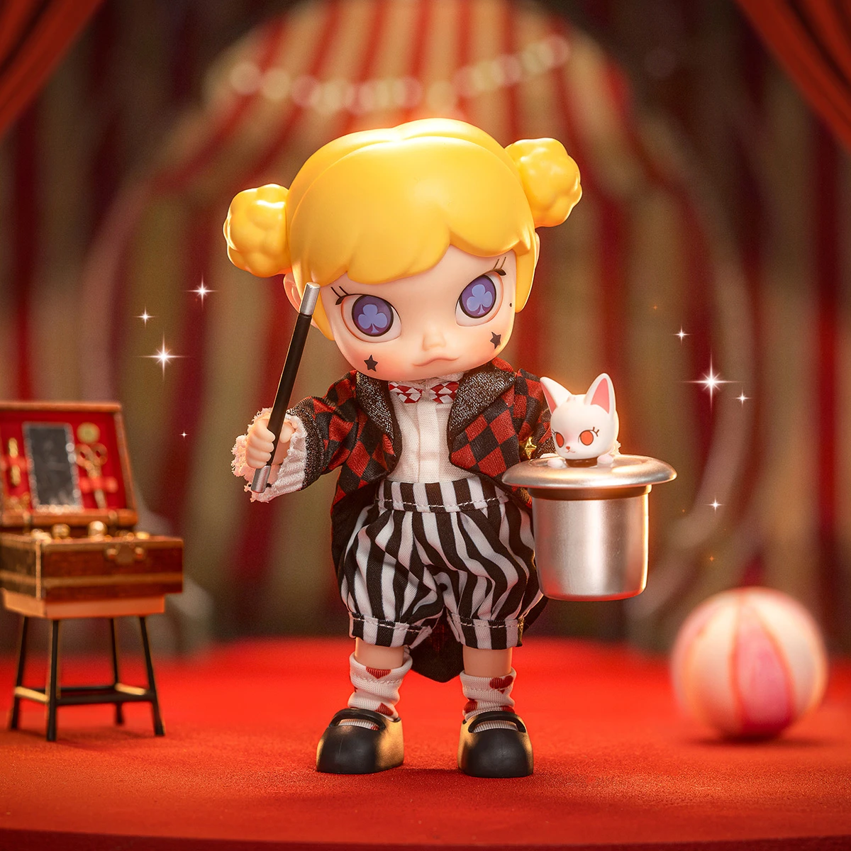 MOLLY Magic Show Action Figure 3 MOLLY Magic Show Action Figure - Image 3