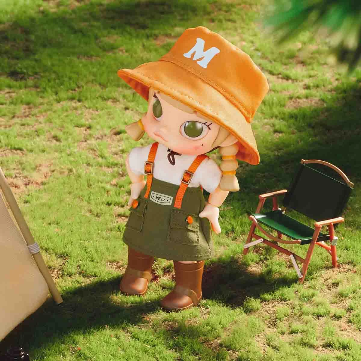 MOLLY Go Camping Action Figure 4 MOLLY Go Camping Action Figure - Image 4